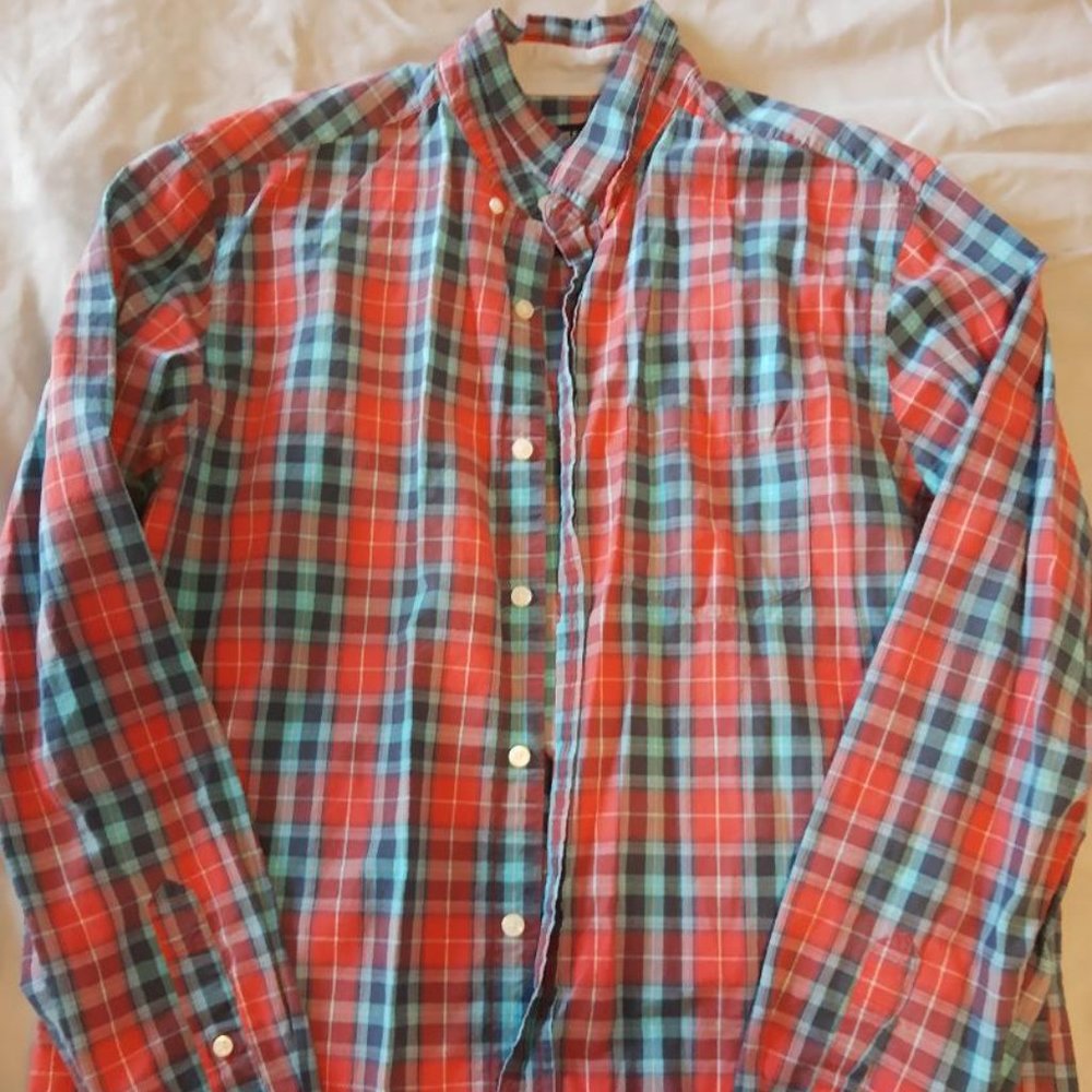 American Eagle Outfitters Button Down Shirt Size M